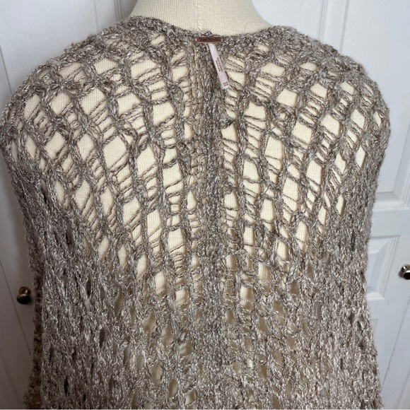 FREE PEOPLE Poncho Shawl - Picture 8 of 15